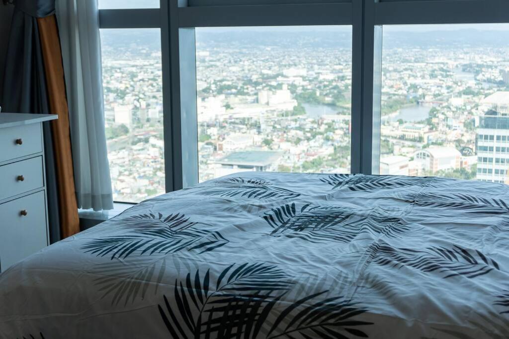 A2J Luxury 2Br Bgc Uptown Suite Near Uptown Mall Manila Exteriér fotografie