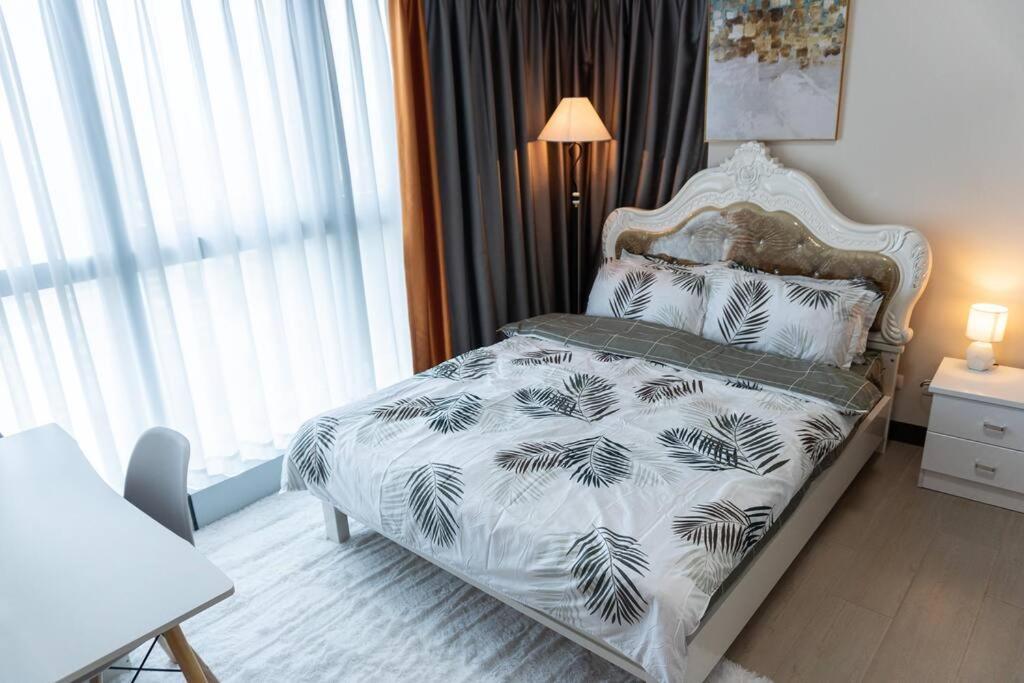 A2J Luxury 2Br Bgc Uptown Suite Near Uptown Mall Manila Exteriér fotografie