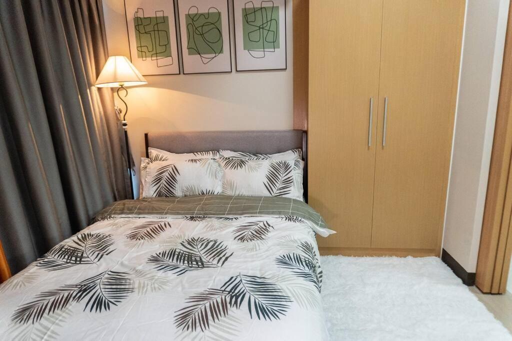 A2J Luxury 2Br Bgc Uptown Suite Near Uptown Mall Manila Exteriér fotografie