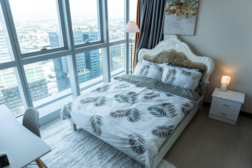 A2J Luxury 2Br Bgc Uptown Suite Near Uptown Mall Manila Exteriér fotografie