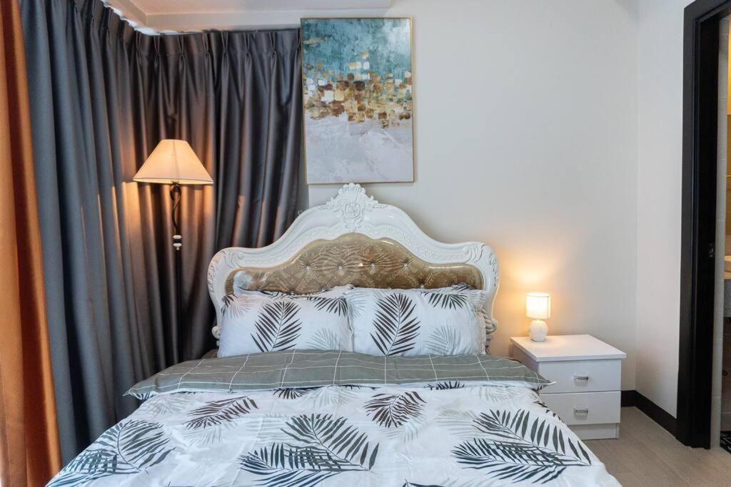A2J Luxury 2Br Bgc Uptown Suite Near Uptown Mall Manila Exteriér fotografie