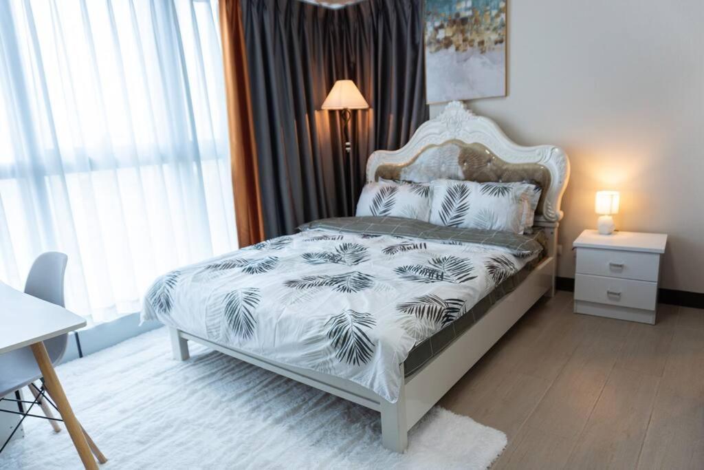 A2J Luxury 2Br Bgc Uptown Suite Near Uptown Mall Manila Exteriér fotografie